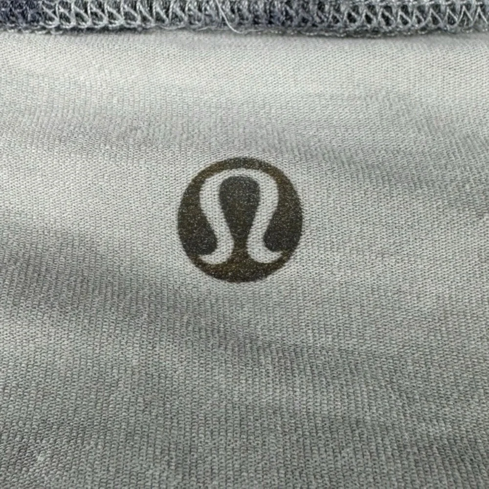 Lululemon Men's 5 Year Basic Long Sleeve‎ Shirt Grey Heather Crew Neck Size S